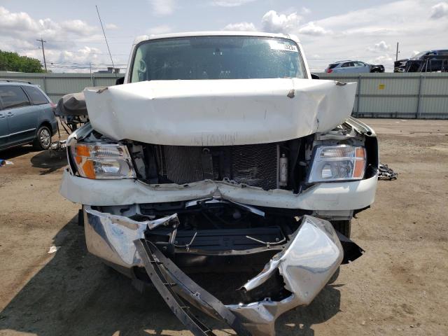 1N6AF0KY2JN807269 - 2018 NISSAN NV 2500 S WHITE photo 5