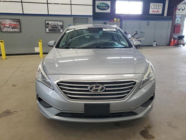 5NPE24AF7GH385273 - 2016 HYUNDAI SONATA SE SILVER photo 5