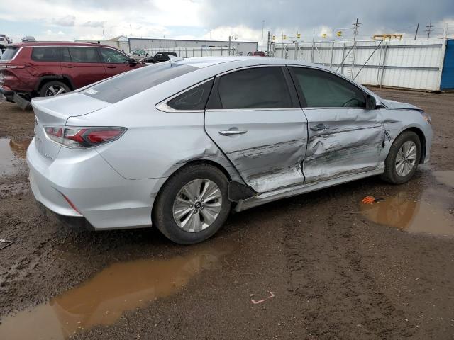 KMHE24L30KA091082 - 2019 HYUNDAI SONATA HYBRID GRAY photo 3