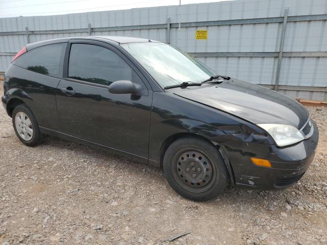 1FAFP31N17W224263 - 2007 FORD FOCUS ZX3 BLACK photo 4