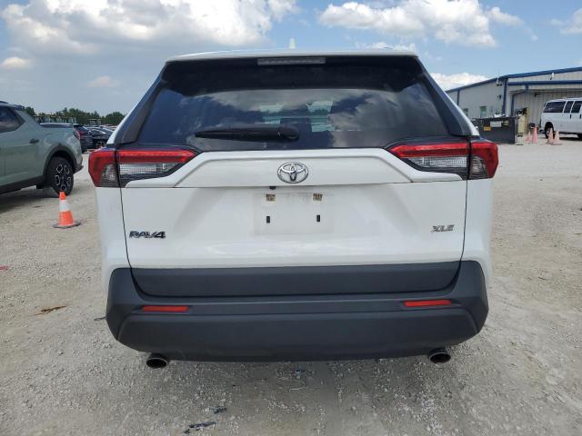 JTMC1RFV1KD031559 - 2019 TOYOTA RAV4 XLE PREMIUM WHITE photo 6