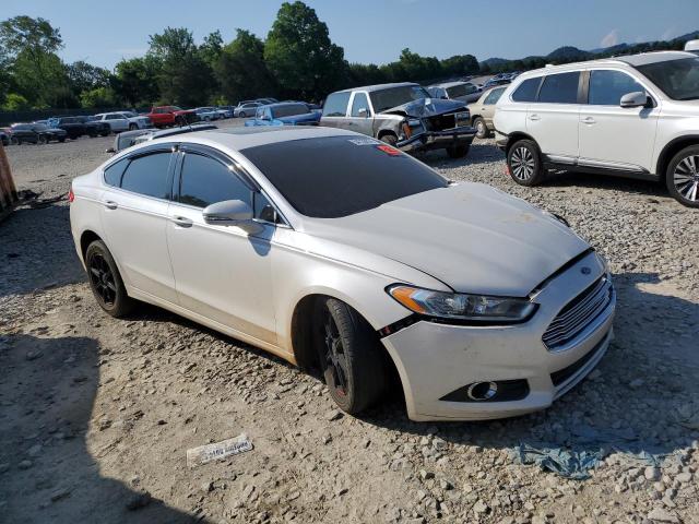 3FA6P0HR5DR174103 - 2013 FORD FUSION SE WHITE photo 4