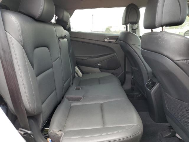 KM8J3CA44JU665827 - 2018 HYUNDAI TUCSON SEL SILVER photo 10