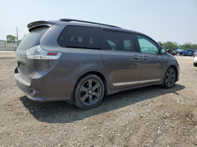 5TDXZ3DC0HS896660 - 2017 TOYOTA SIENNA SE GRAY photo 3