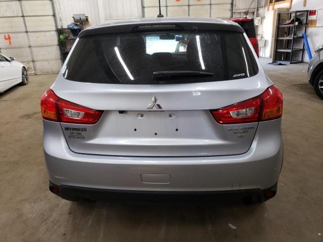 JA4AR3AW5GZ048060 - 2016 MITSUBISHI OUTLANDER ES SILVER photo 6