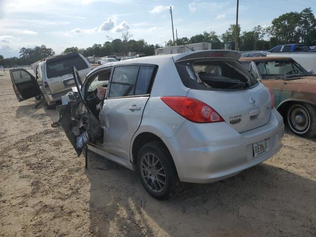 3N1BC1CP2AL393425 - 2010 NISSAN VERSA S فضي صورة 2
