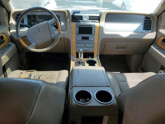 5LMFU28577LJ18509 - 2007 LINCOLN NAVIGATOR კრემისფერი ფოტო 8