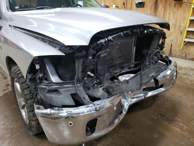 1C6RR7TT5KS684702 - 2019 RAM 1500 CLASS SLT ვერცხლისფერი ფოტო 9