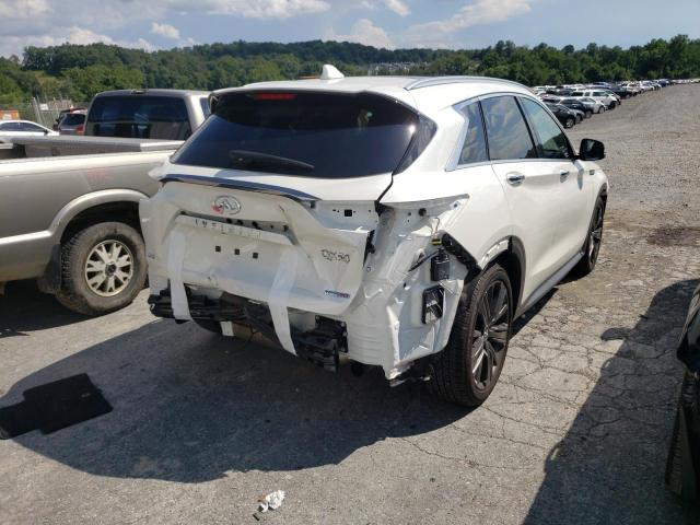 3PCAJ5M3XLF105962 - 2020 INFINITI QX50 PURE WHITE photo 4