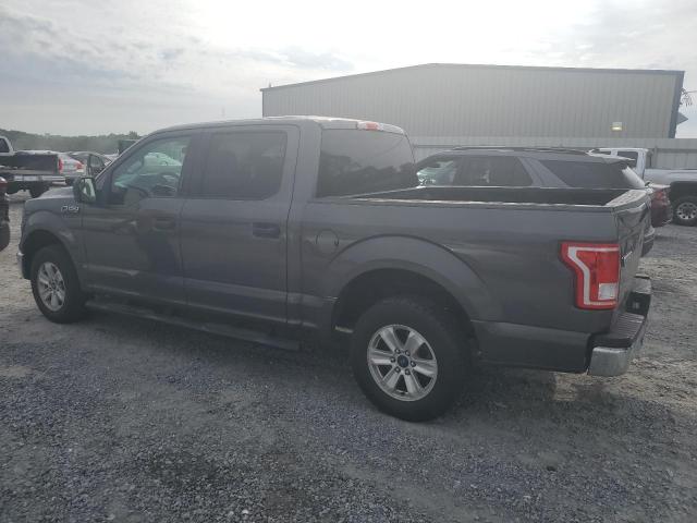 1FTEW1C88HFB23386 - 2017 FORD F150 SUPERCREW GRAY photo 2