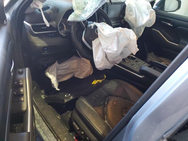 5TDHZRBH2NS208899 - 2022 TOYOTA HIGHLANDER XLE BLUE photo 8