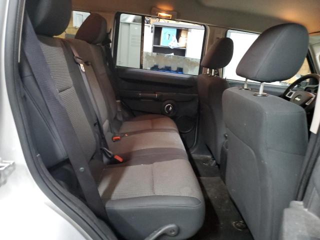 1J4RG4GK9AC124439 - 2010 JEEP COMMANDER SPORT ვერცხლისფერი ფოტო 11