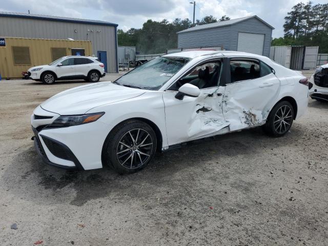 4T1G11AK1RU256473 - 2024 TOYOTA CAMRY SE NIGHT SHADE WHITE photo 1