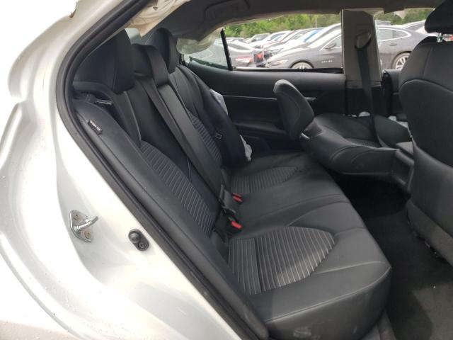 4T1G11AK1RU256473 - 2024 TOYOTA CAMRY SE NIGHT SHADE WHITE photo 10