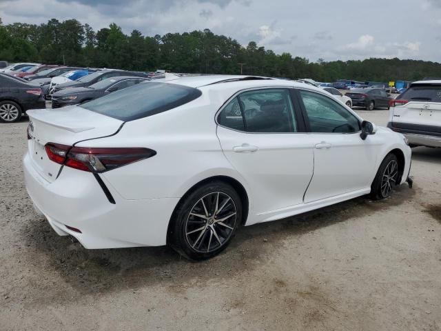 4T1G11AK1RU256473 - 2024 TOYOTA CAMRY SE NIGHT SHADE WHITE photo 3