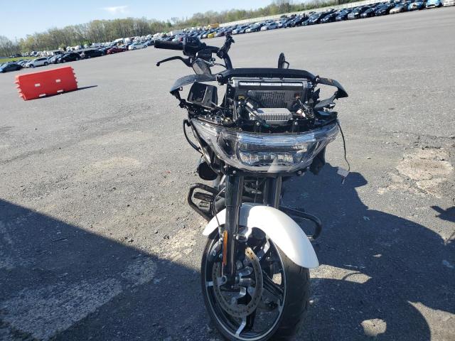 1HD1KH712RB644109 - 2024 HARLEY-DAVIDSON FLTRX 白色 照片 2