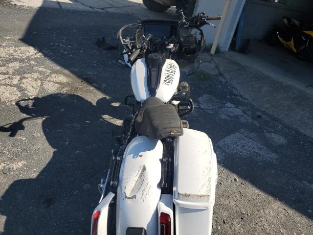 1HD1KH712RB644109 - 2024 HARLEY-DAVIDSON FLTRX 白色 照片 6