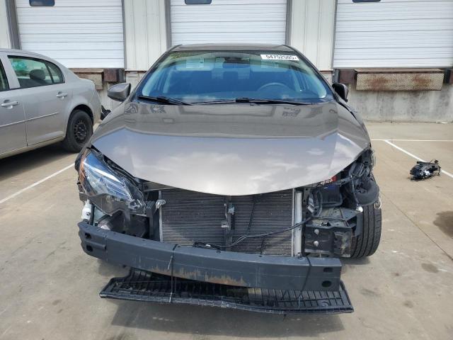 2T1BURHE7JC096413 - 2018 TOYOTA COROLLA L GRAY photo 5