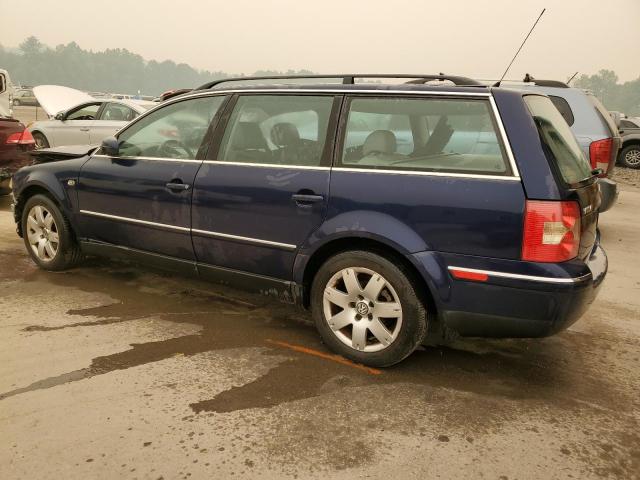 WVWYH63B72E210144 - 2002 VOLKSWAGEN PASSAT GLX 4MOTION BLUE photo 2