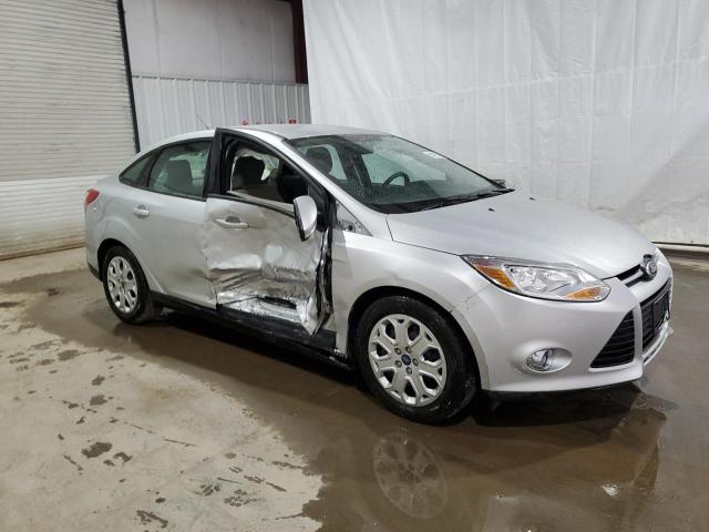 1FAHP3F26CL460877 - 2012 FORD FOCUS SE SILVER photo 4