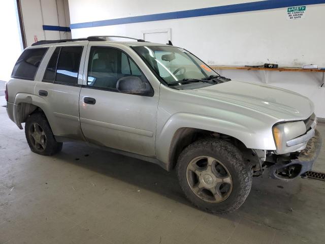 1GNDT13SX82177092 - 2008 CHEVROLET TRAILBLAZE LS SILVER photo 4