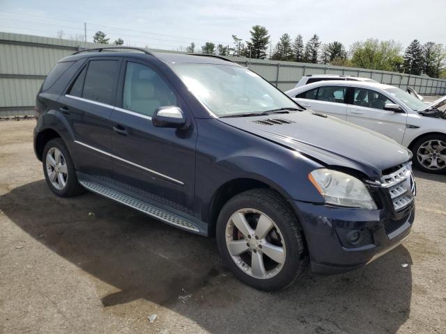4JGBB8GB2AA574017 - 2010 MERCEDES-BENZ ML 350 4MATIC BLUE photo 4