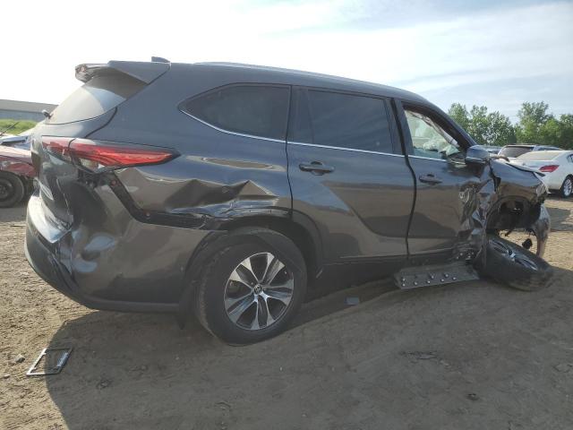 5TDGZRBH4NS166067 - 2022 TOYOTA HIGHLANDER XLE GRAY photo 3
