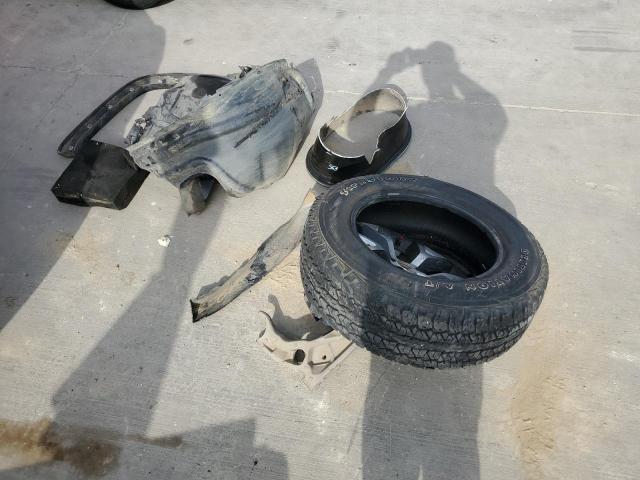 1C4PJMBB0GW227584 - 2016 JEEP CHEROKEE TRAILHAWK WHITE photo 12