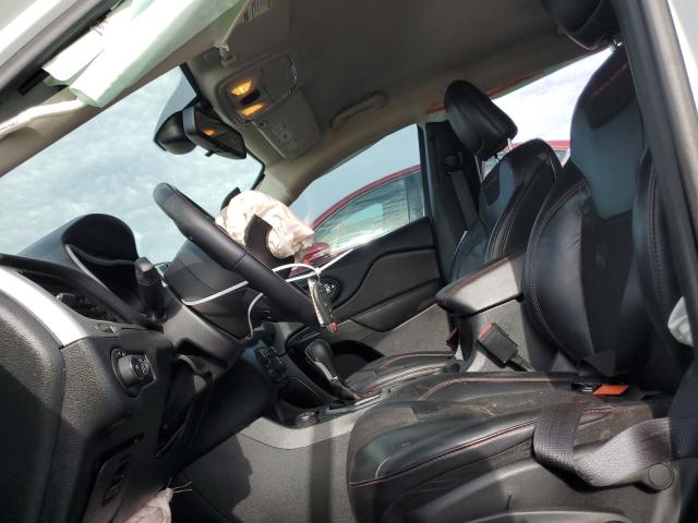 1C4PJMBB0GW227584 - 2016 JEEP CHEROKEE TRAILHAWK WHITE photo 7