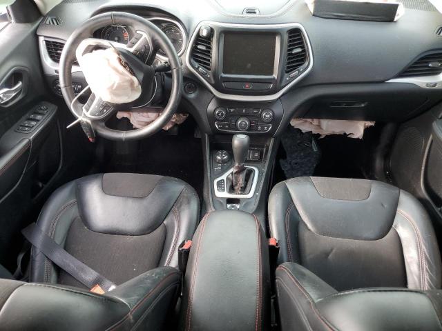 1C4PJMBB0GW227584 - 2016 JEEP CHEROKEE TRAILHAWK WHITE photo 8