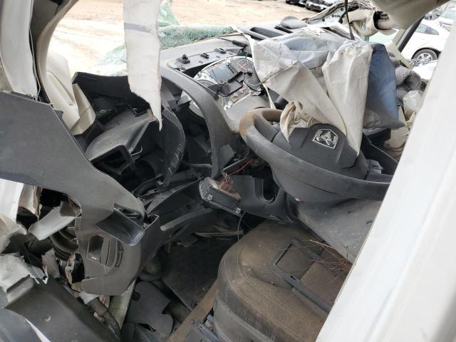 3C6TRVCG5JE139629 - 2018 RAM PROMASTER 2500 HIGH WHITE photo 8