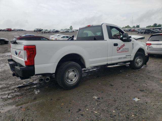 1FTBF2AT6HEC87404 - 2017 FORD F250 SUPER DUTY WHITE photo 3