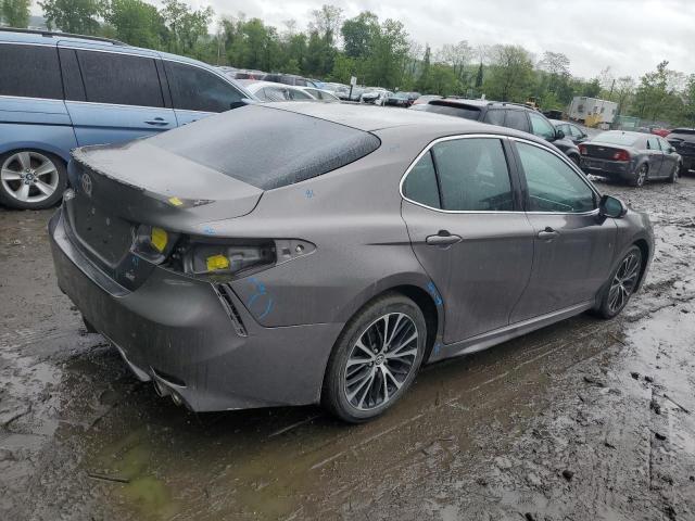 4T1B11HK9JU140006 - 2018 TOYOTA CAMRY L GRAY photo 3