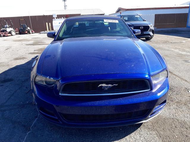 1ZVBP8EM7E5208379 - 2014 FORD MUSTANG BLUE photo 5