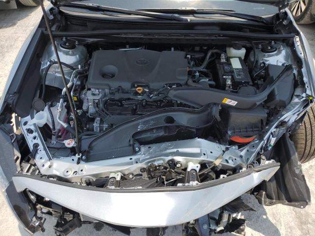 4T1G11AK2RU887250 - 2024 TOYOTA CAMRY SE NIGHT SHADE SILVER photo 11