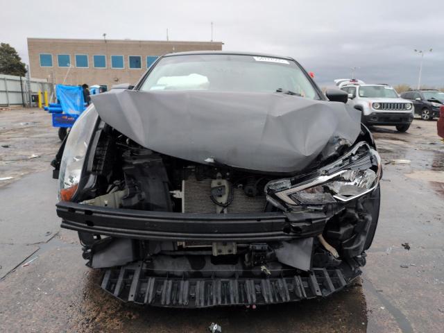 3N1AB7AP2KY256106 - 2019 NISSAN SENTRA S BLACK photo 5