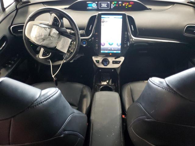 JTDKARFU7J3055033 - 2018 TOYOTA PRIUS SILVER photo 8