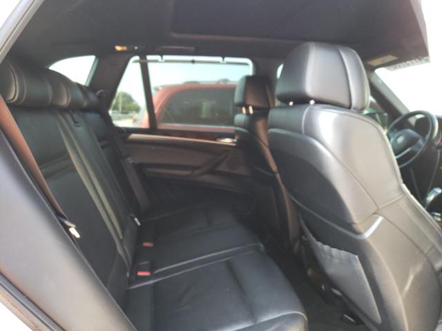 5UXZV8C53CL422859 - 2012 BMW X5 XDRIVE50I Biały zdjęcie 10