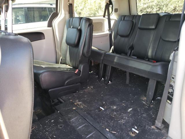 2C4RC1BG6GR103941 - 2016 CHRYSLER TOWN & COU TOURING WHITE photo 10