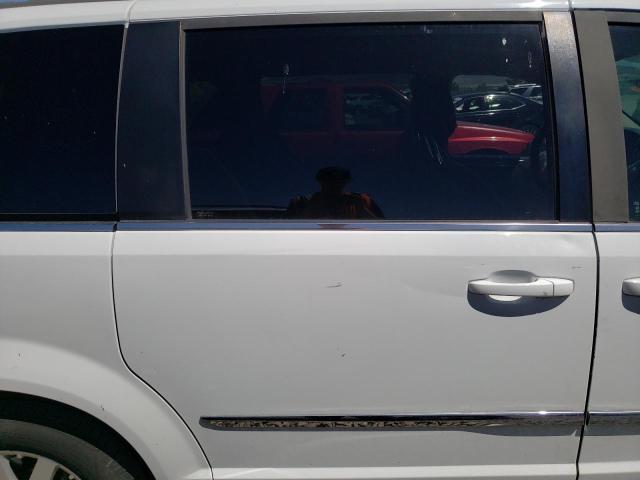 2C4RC1BG6GR103941 - 2016 CHRYSLER TOWN & COU TOURING WHITE photo 11