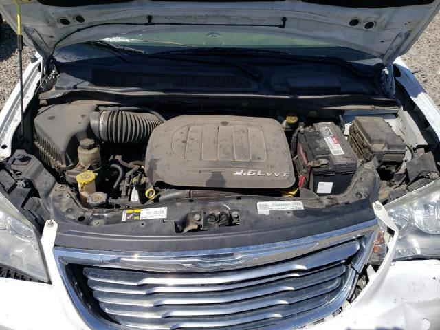 2C4RC1BG6GR103941 - 2016 CHRYSLER TOWN & COU TOURING WHITE photo 12