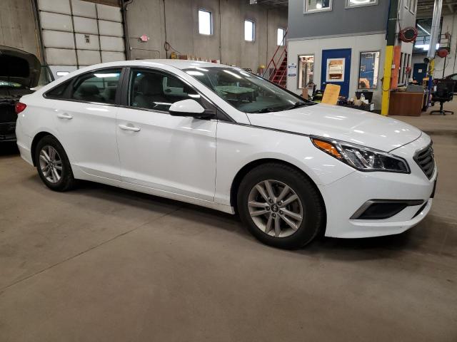 5NPE24AF2GH369045 - 2016 HYUNDAI SONATA SE WHITE photo 4