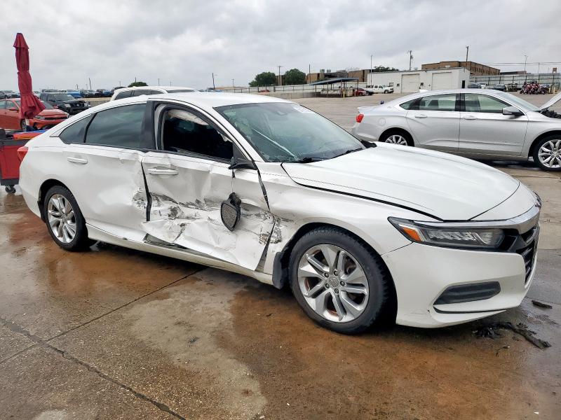 1HGCV1F11KA101275 - 2019 HONDA ACCORD LX Weiß Foto 4