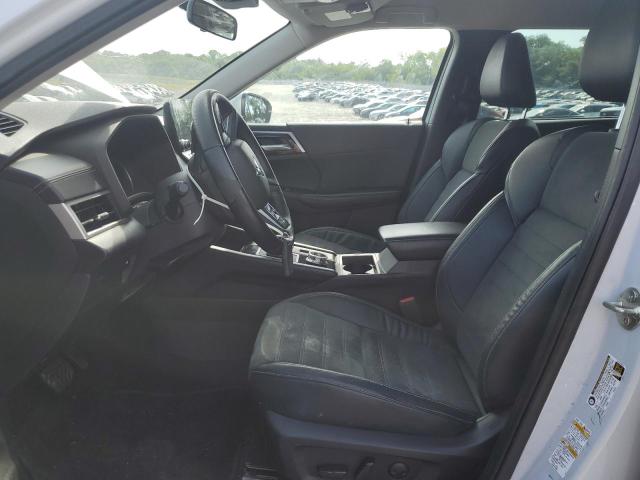 JA4J3UA82NZ088506 - 2022 MITSUBISHI OUTLANDER SE WHITE photo 7