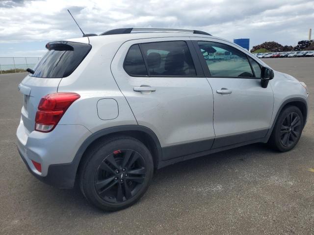 3GNCJLSB4LL339692 - 2020 CHEVROLET TRAX 1LT SILVER photo 3