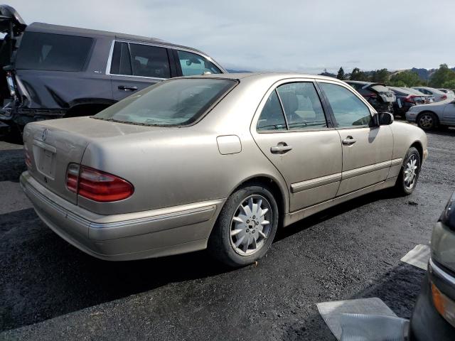 WDBJF65J61B166213 - 2001 MERCEDES-BENZ E 320 BEIGE photo 3