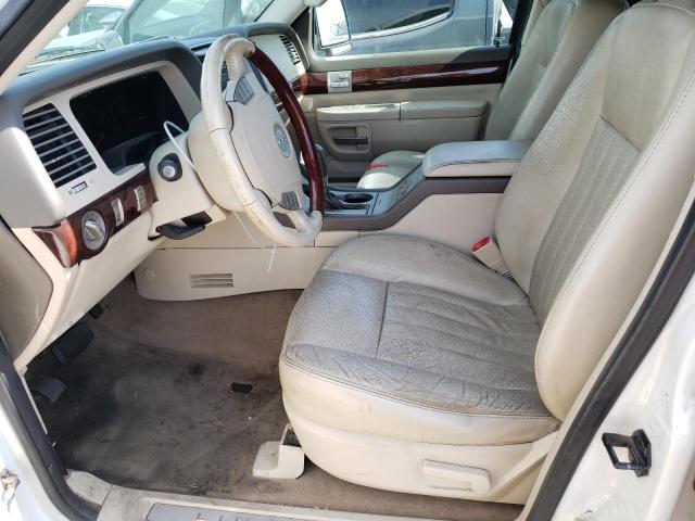 5LMEU88H94ZJ28072 - 2004 LINCOLN AVIATOR 白色 照片 7