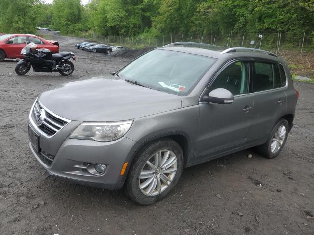 2011 VOLKSWAGEN TIGUAN S, 