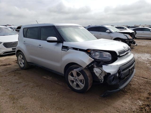 KNDJN2A25K7699220 - 2019 KIA SOUL SILVER photo 4