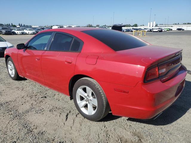 2C3CDXBG6DH512405 - 2013 DODGE CHARGER SE RED photo 2